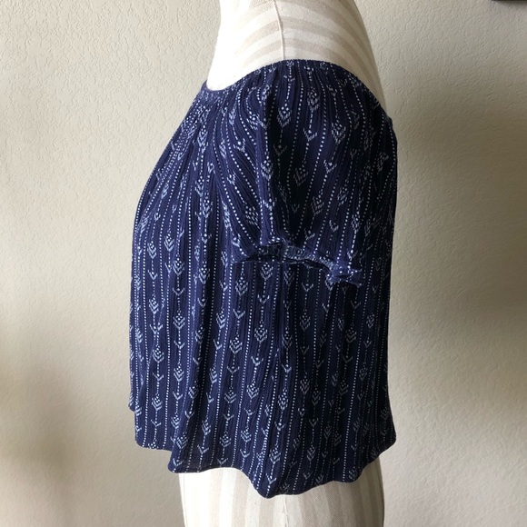 Forever 21 Navy Crop Top - Picture 6 of 8